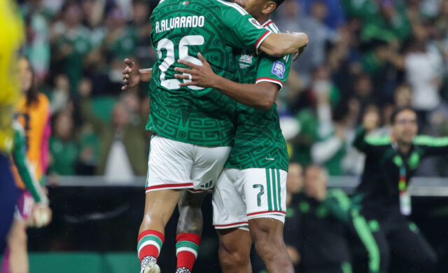 México juega ante Inglaterra su prueba de autoridad