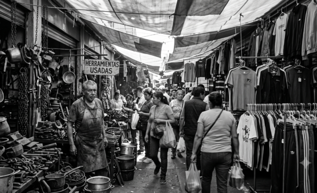 Tianguis de La Lagunilla registra incremento del 40 por ciento en costos