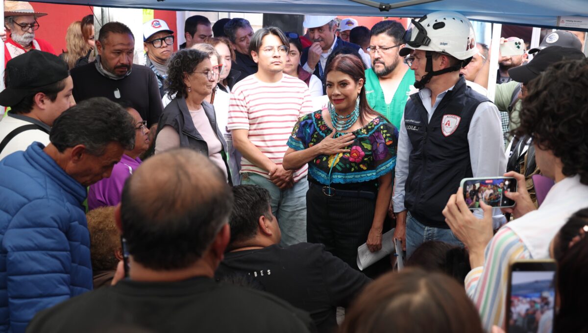 Brugada promete atención permanente a víctimas de explosión en Minas de Cristo
