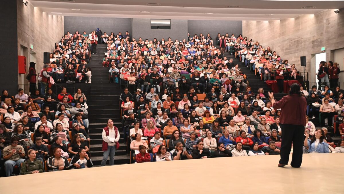 Mil 109 mujeres inician capacitación para fortalecer su autonomía económica en CDMX