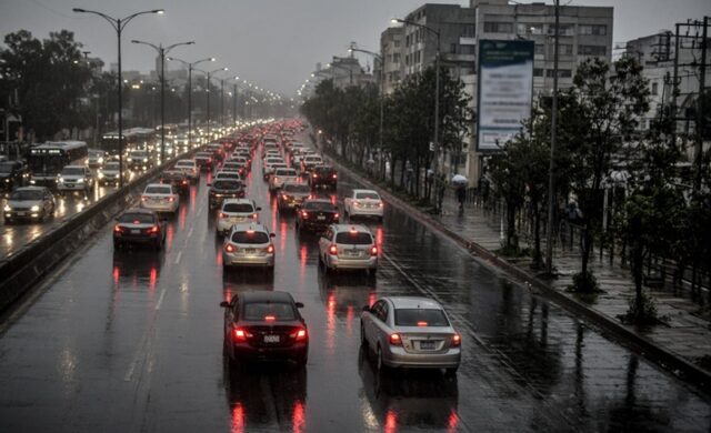 Caos vial en CDMX este 18 de septiembre por marchas y lluvias