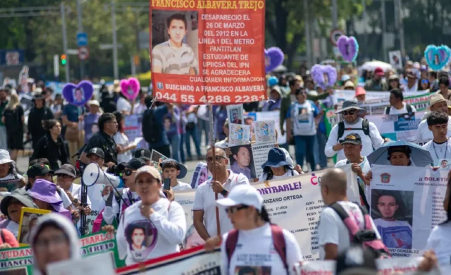 Tensión en plantón de madres buscadoras tras disparos registrados en calles de Cuauhtémoc