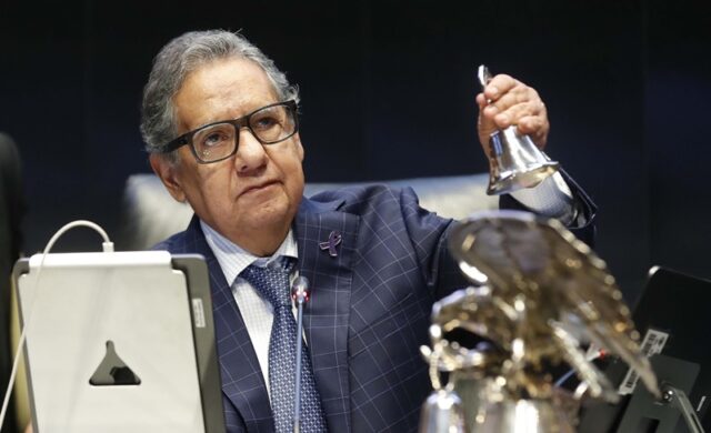 Higinio Martínez pide unidad para defender a mexicanos en el exterior
