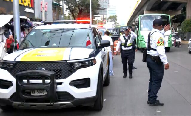 Intentaban evitar una infracción y terminaron detenidos por agredir a policías en Tlalpan