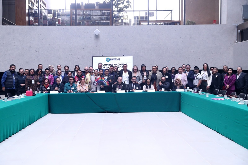 Gildardo Pérez organiza cumbre por la diversidad y la paz