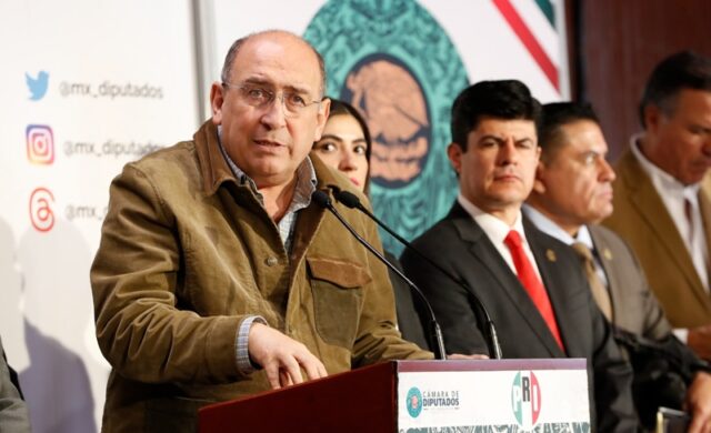Rubén Moreira exige al Senado destrabar reforma salarial