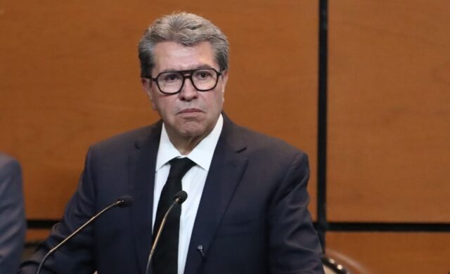 Monreal propondrá sesión solemne en memoria de Cuauhtémoc Cárdenas