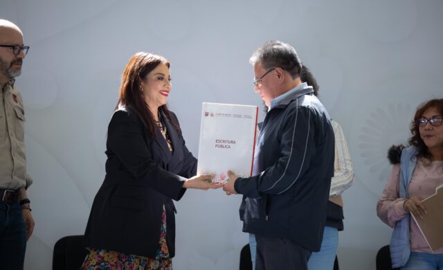 Vivienda digna en CDMX: entregan créditos y anuncian más escrituras para 2026