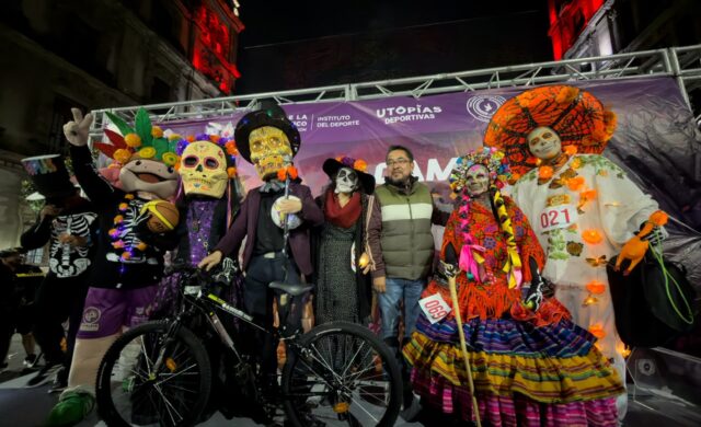 Caminata al Mictlán convierte un espacio público de Tlalpan en punto de encuentro