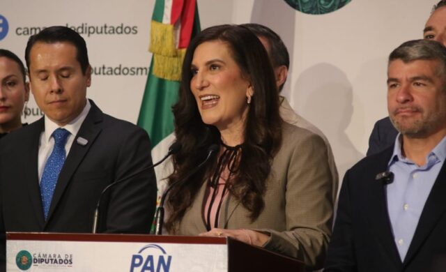 Kenia López Rabadán acusa represión en protestas del sector salud