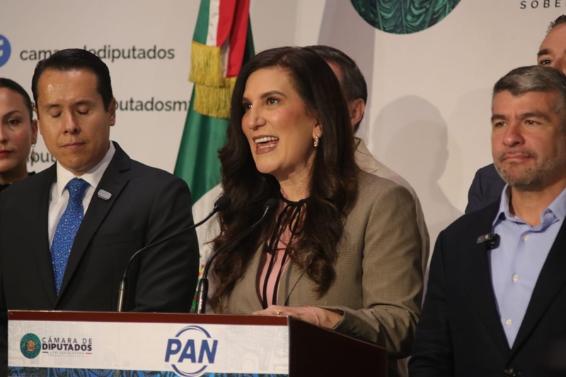 Kenia López Rabadán acusa represión en protestas del sector salud