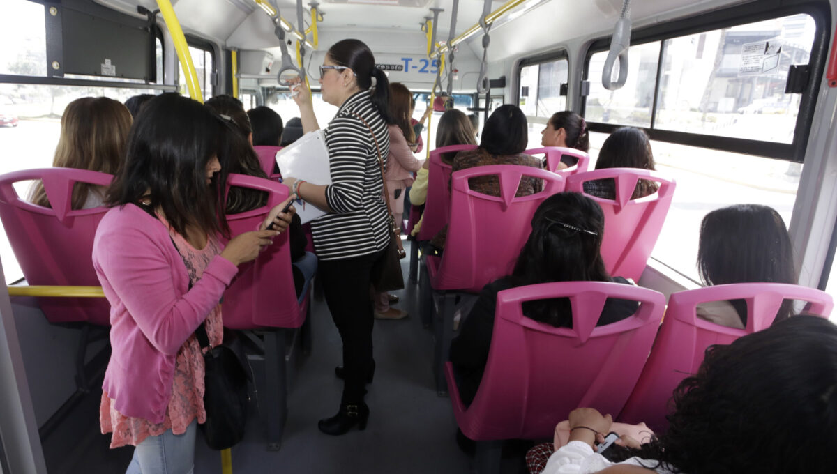 Primera ruta del Metrobús conducida solo por mujeres conecta Reforma con el AICM