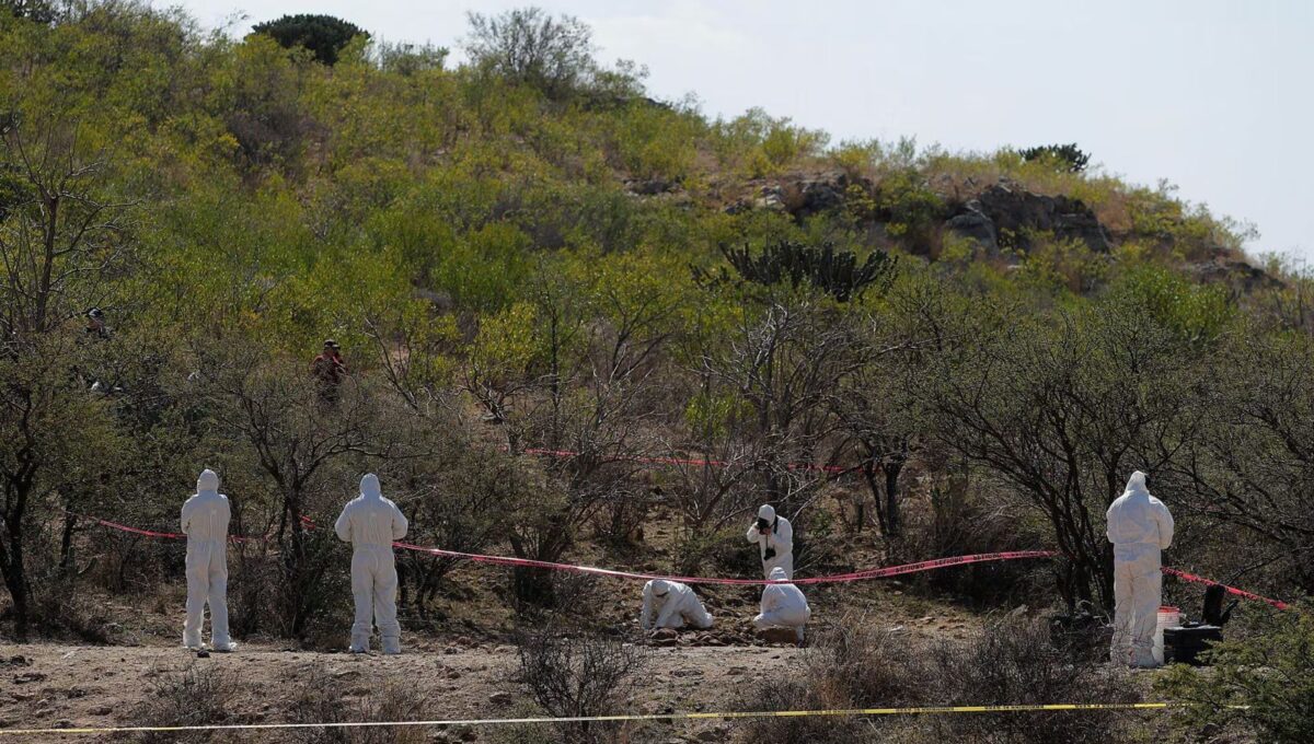 Fosas clandestinas en México: FGR reconoce 32 sitios frente a 651 de fiscalías estatales
