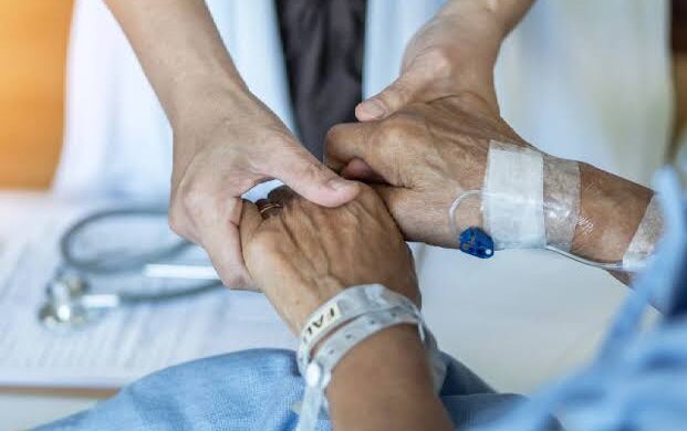 Del tratamiento al acompañamiento: buscan fortalecer los cuidados paliativos en la capital