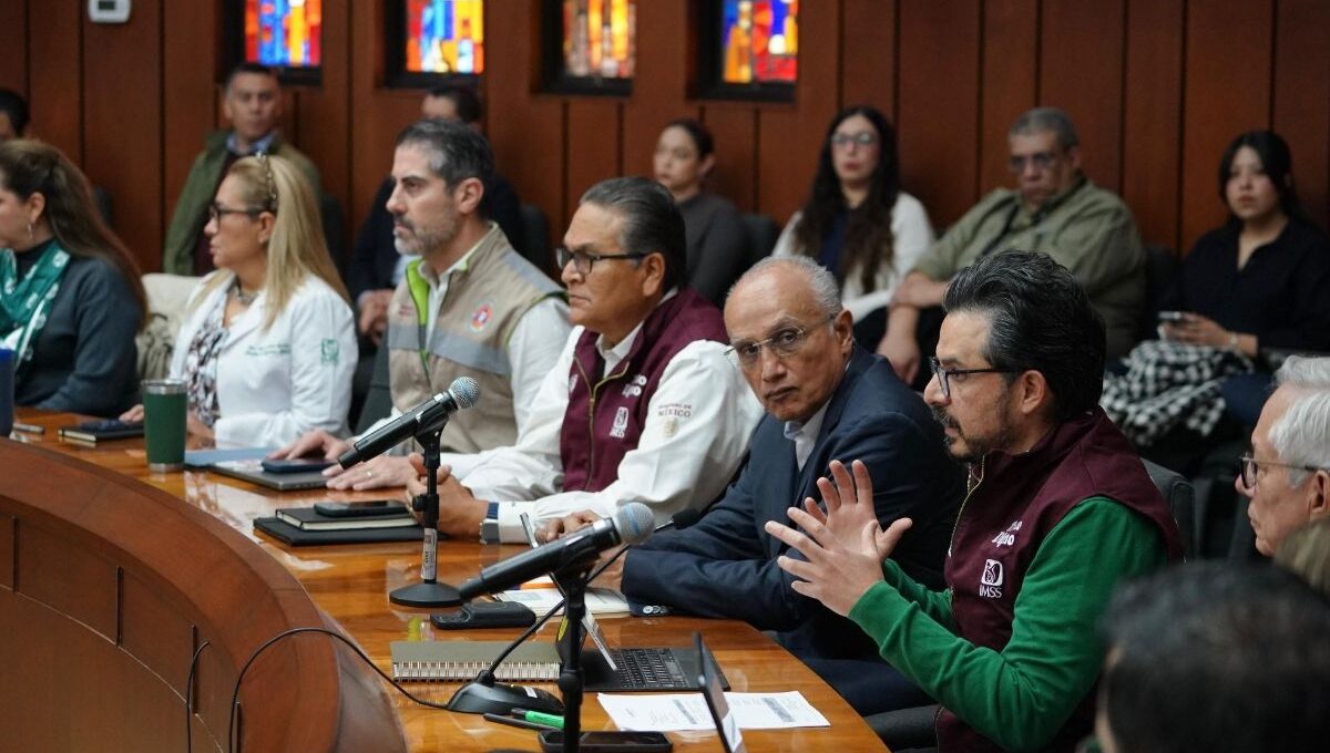 IMSS y sindicato negocian aumento salarial y mejoras en las condiciones laborales