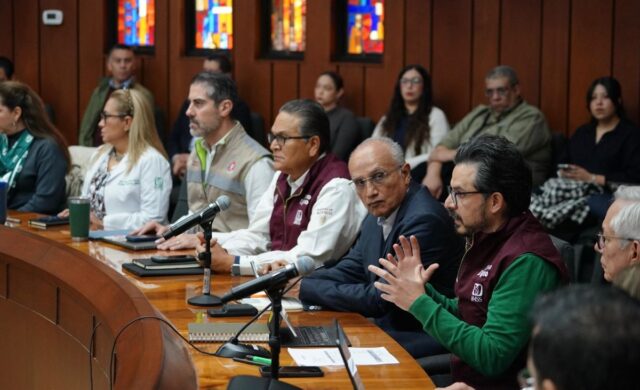 IMSS y sindicato negocian aumento salarial y mejoras en las condiciones laborales