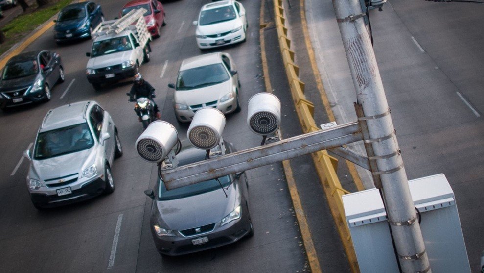 Suprema Corte avala esquema de fotomultas en CDMX; multas podrán cobrarse al propietario
