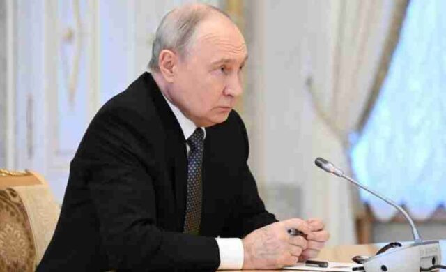 Putin acepta reanudar las negociaciones de paz con Ucrania con mediación de EU