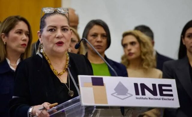 Renuncian tres funcionarios del INE tras salida de Guadalupe Taddei