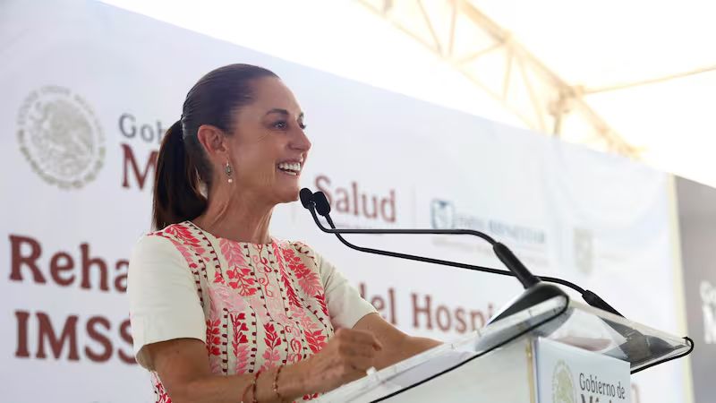 Sheinbaum promete digitalizar el IMSS y automatizar almacenes de salud pública