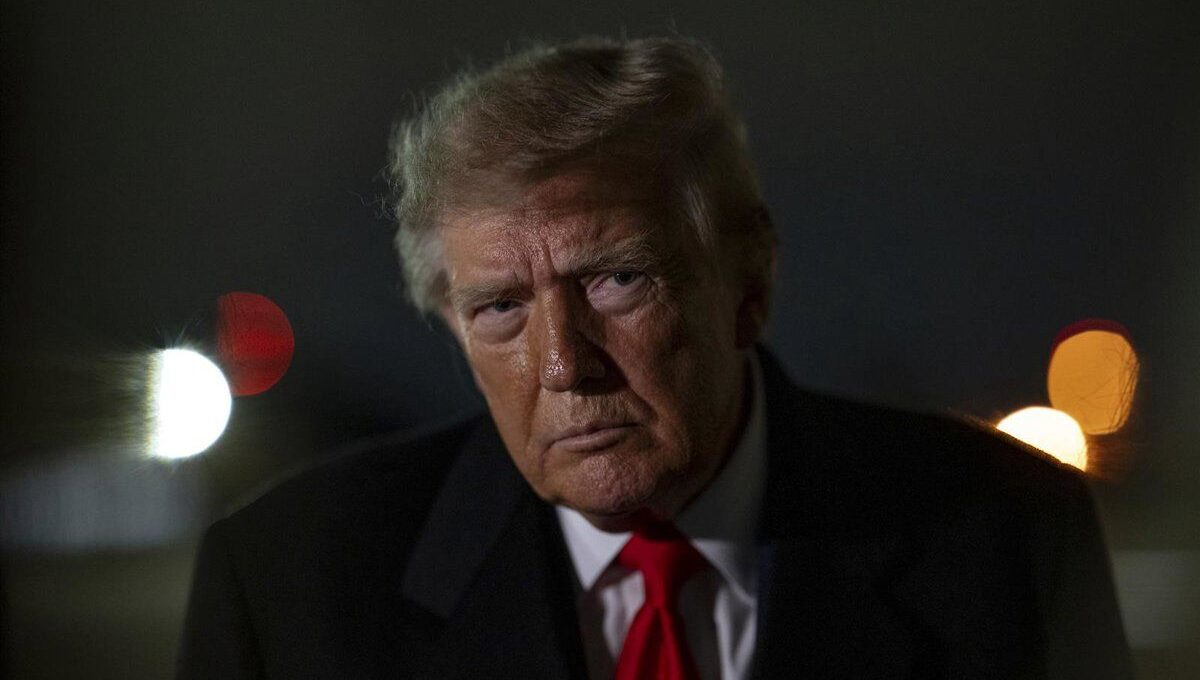 Trump culpa a la migración de la violencia en Francia y exige cerrar fronteras