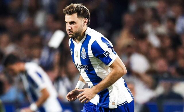 Técnico del Porto lanza mensaje a Santi Giménez: “Necesita mejorar”