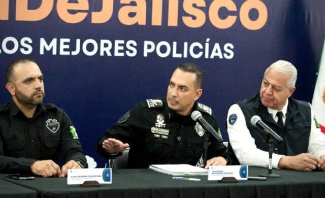 Separan a 17 policías por represión en protesta por el agua en Guadalajara