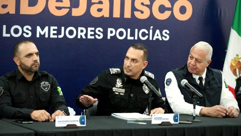Separan a 17 policías por represión en protesta por el agua en Guadalajara