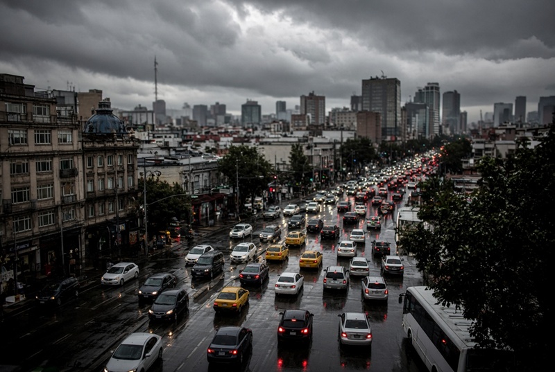 CDMX registra 7 movilizaciones, restricciones viales  este lunes