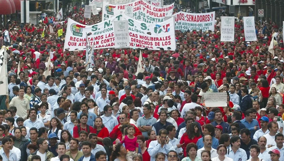 Marcha del IMSS en CDMX: trabajadores exigen mejores salarios, insumos y más personal